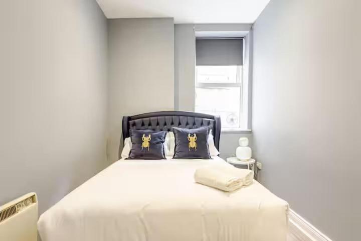 Apartment Location! Modern In Heart Of City! *