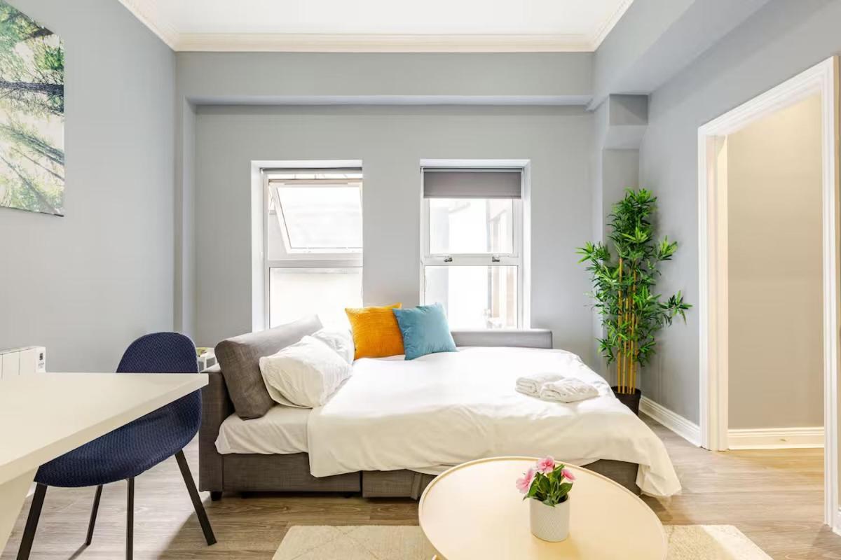 Apartment Location! Modern In Heart Of City! Dublin