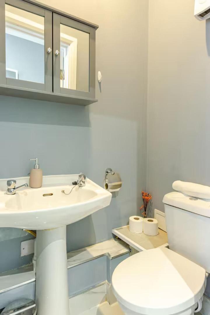 Location! Modern In Heart Of City! * Dublin