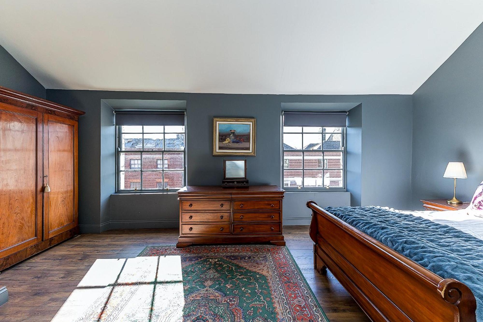 Connaught Apartment, 7 Henrietta Street, Centre Dublin