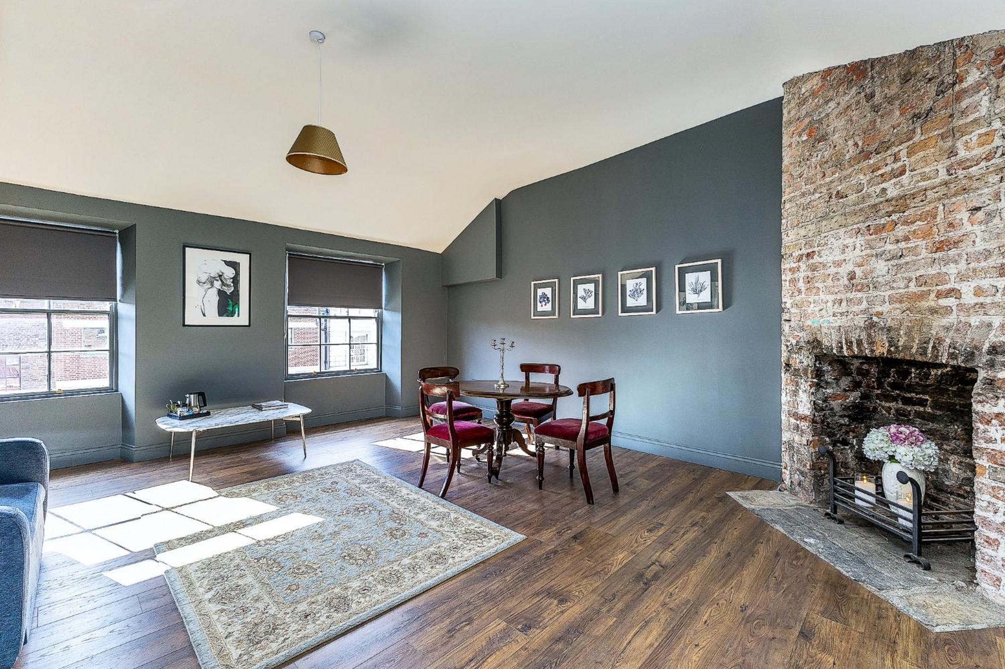 Connaught Apartment, 7 Henrietta Street, Centre Apartment Dublin