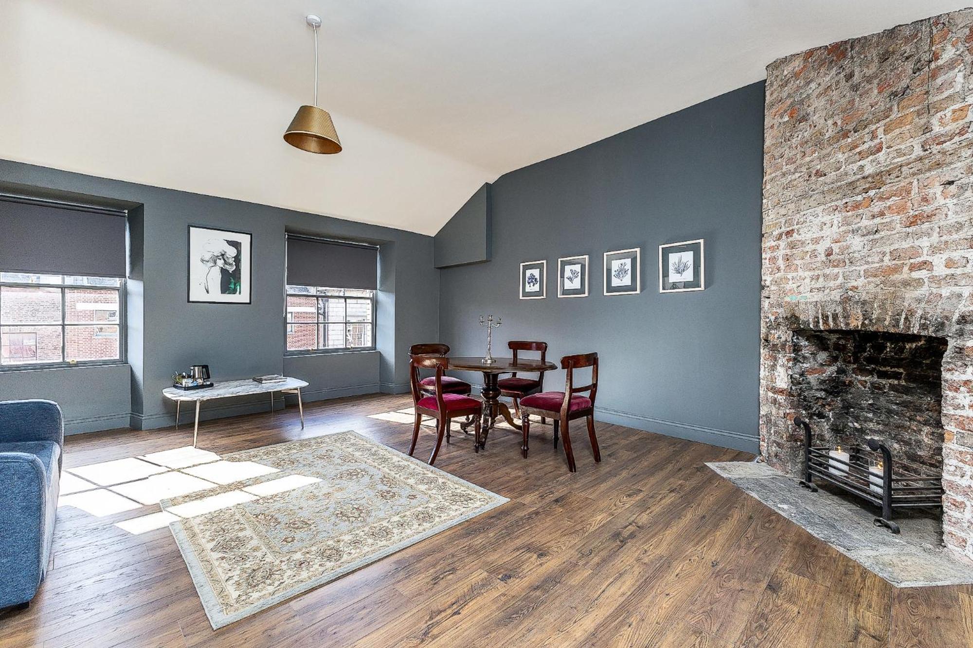 Connaught Apartment, 7 Henrietta Street, Centre Apartment