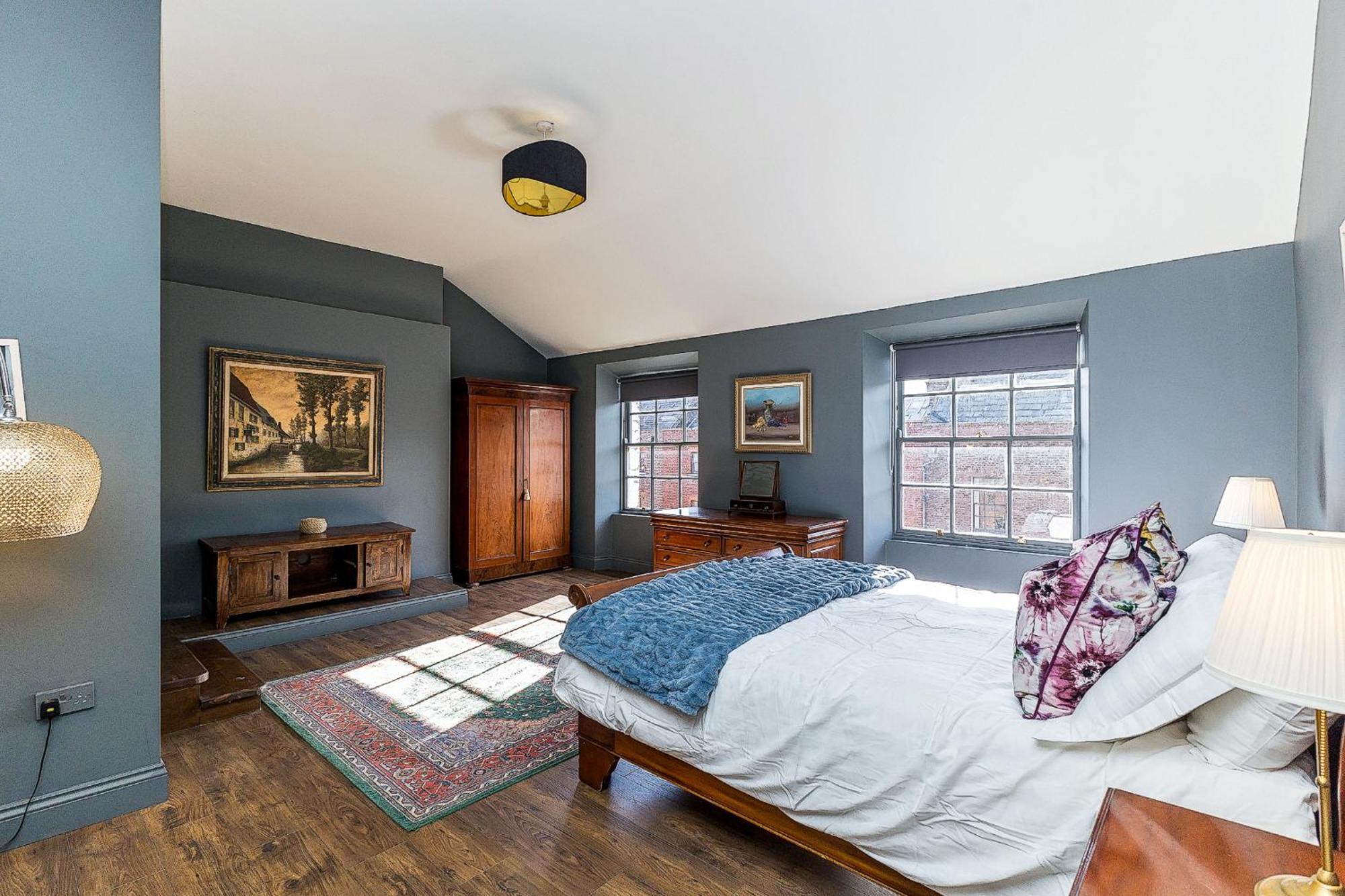 Connaught Apartment, 7 Henrietta Street, Centre Dublin