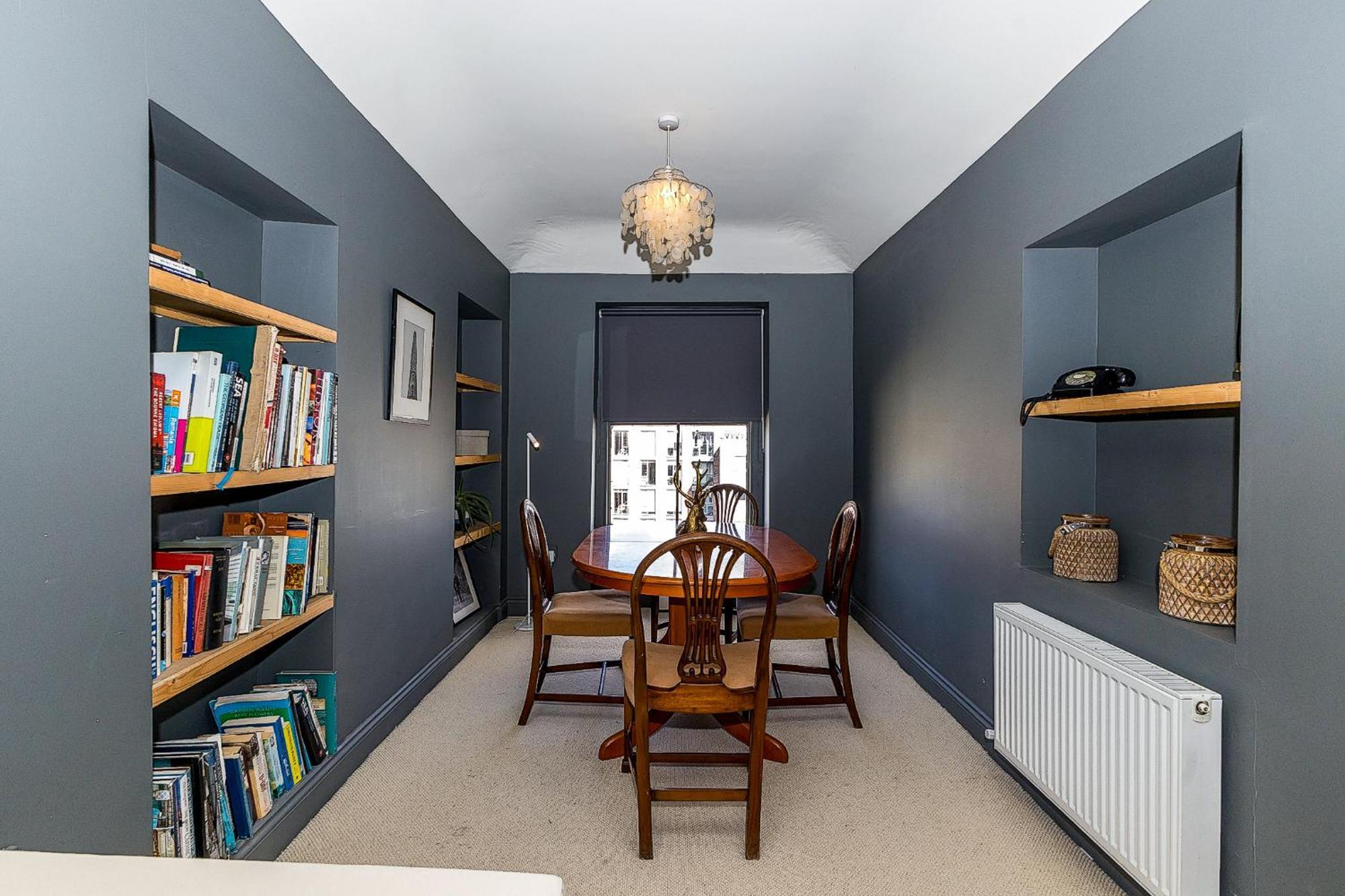 Ulster Apartment, 7 Henrietta Street, Centre