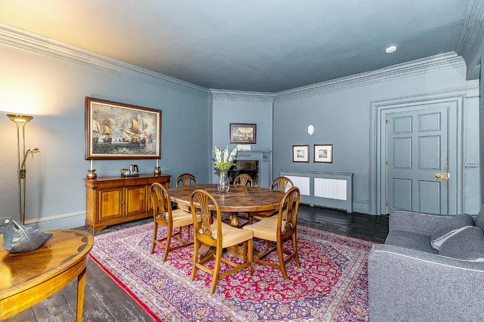 Apartment Leinster Apartment, 7 Henrietta Street, Centre Dublin