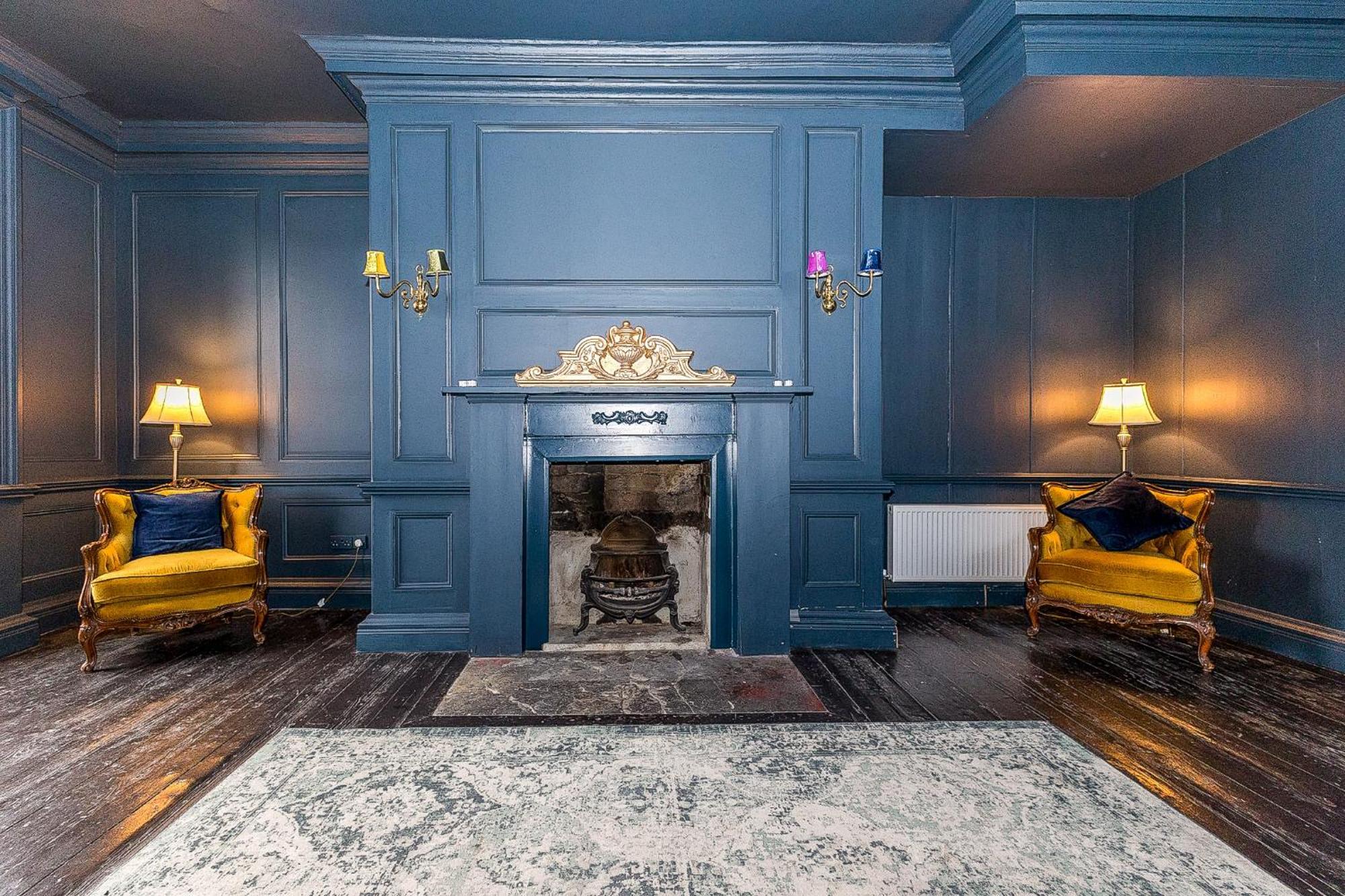 Leinster Apartment, 7 Henrietta Street, Centre *
