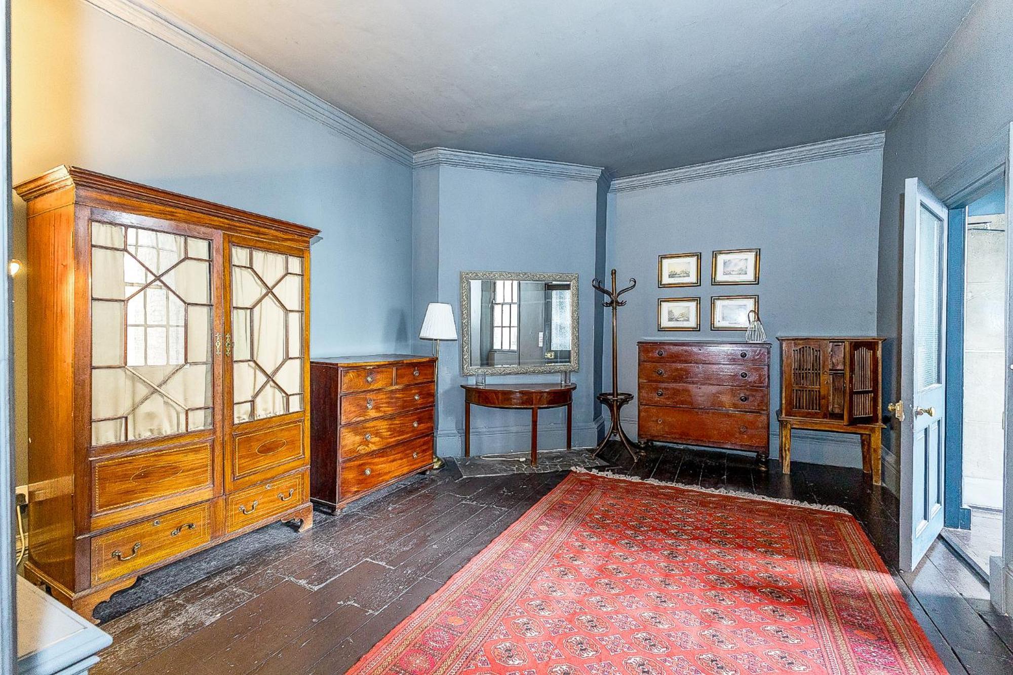Leinster Apartment, 7 Henrietta Street, Centre * Dublin