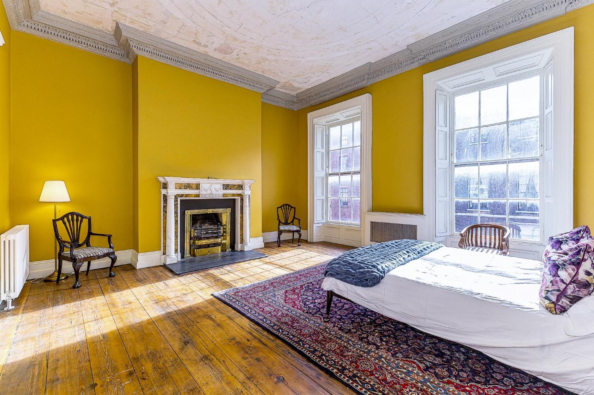 Apartment Munster , 7 Henrietta Street, Centre *