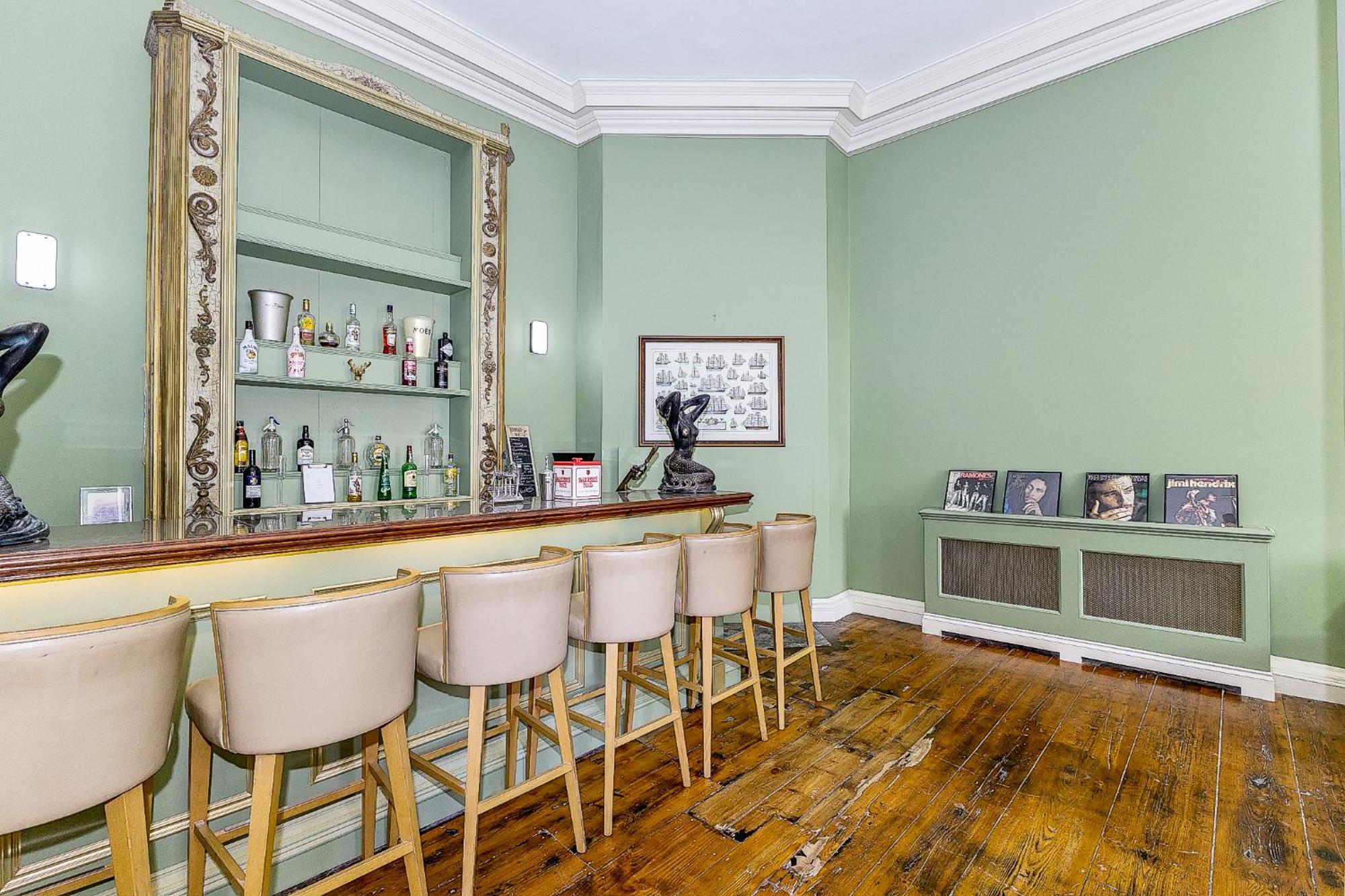 Apartment Munster , 7 Henrietta Street, Centre Dublin