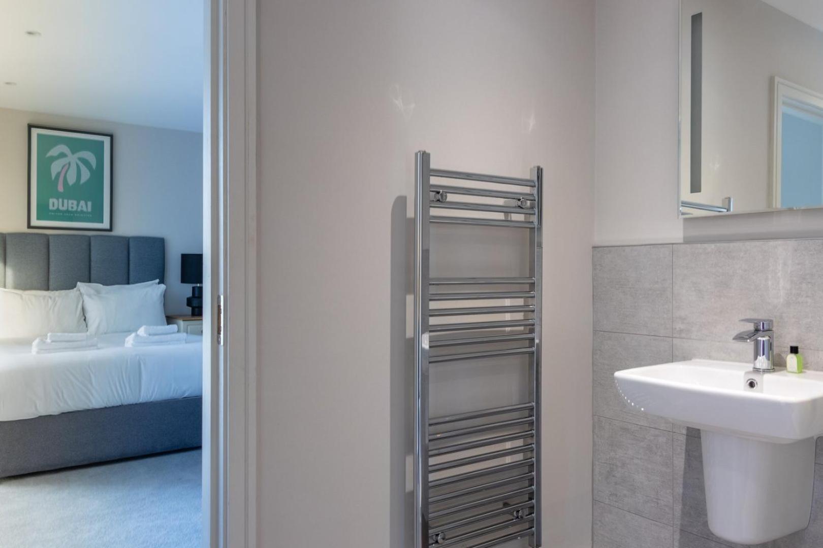 Apartment Guestready - Contemporary In Dublin