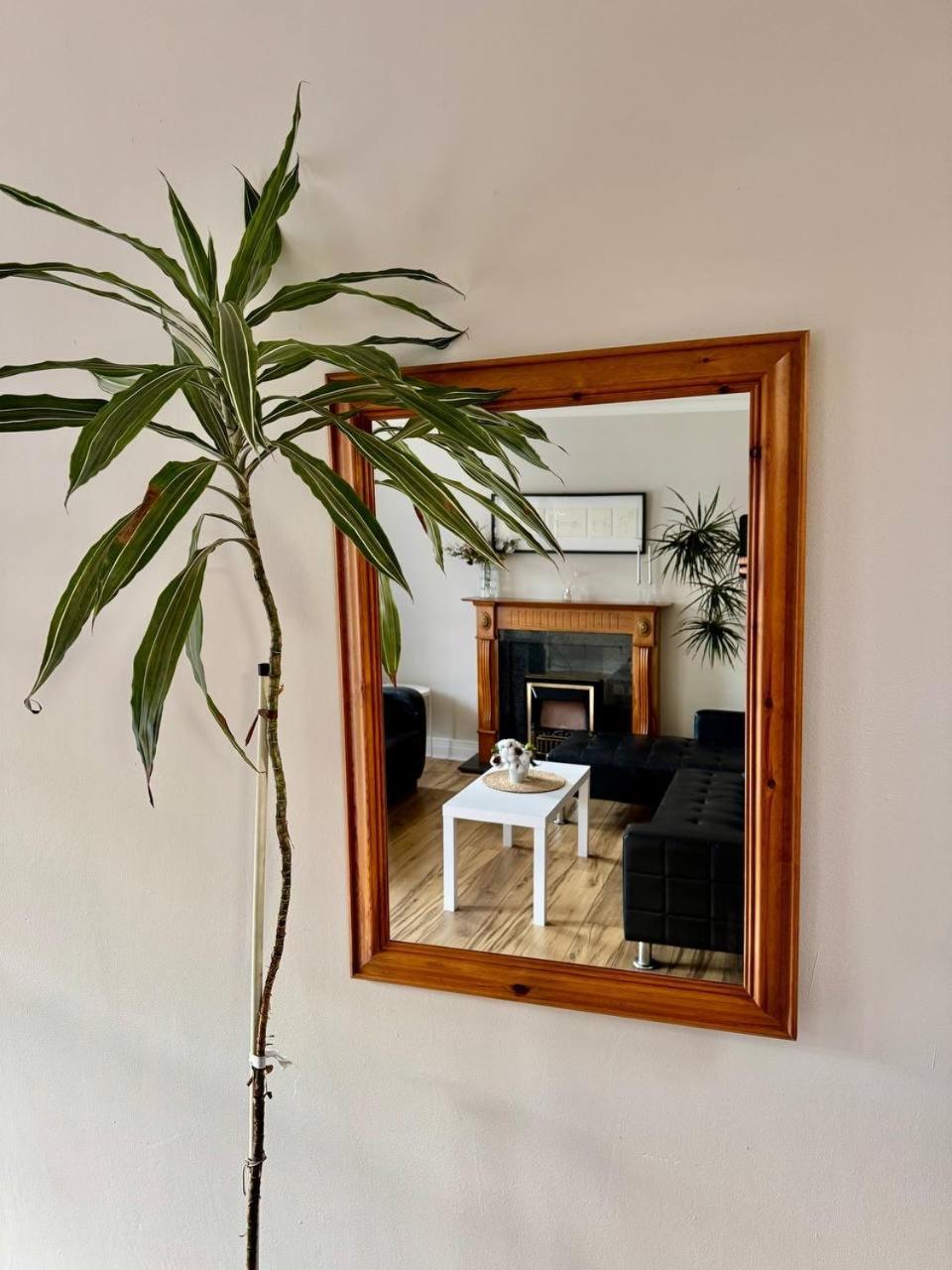 2bd Townhouse In The Heart Of 1