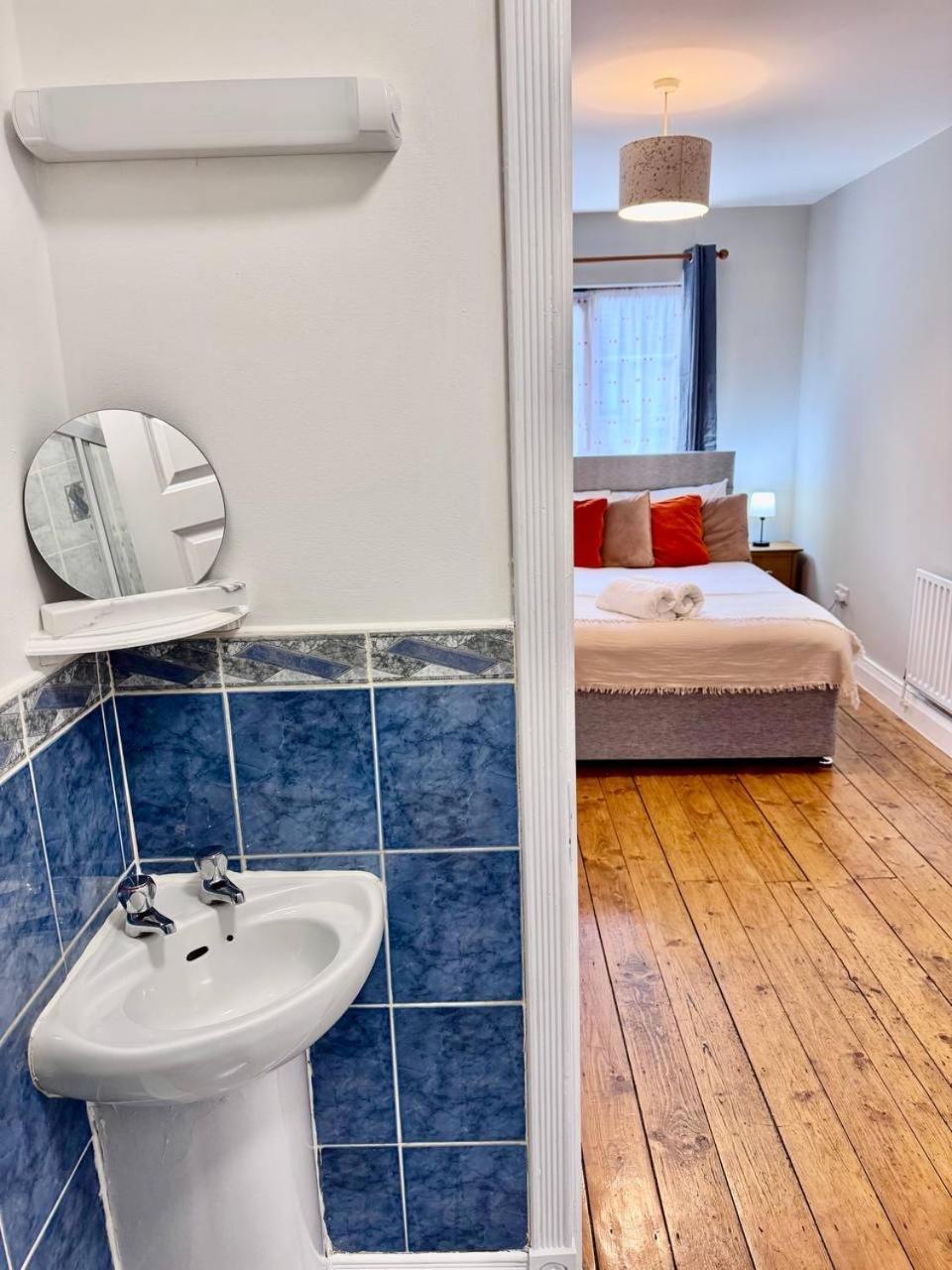 2bd Townhouse In The Heart Of 1 *
