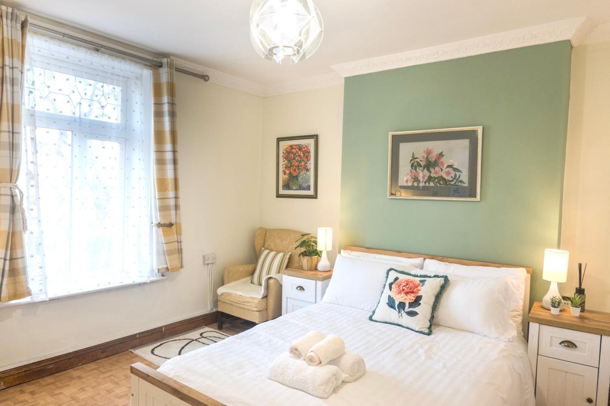 Centre D1 - 2 Bedroom Spacious Modern Duplex House