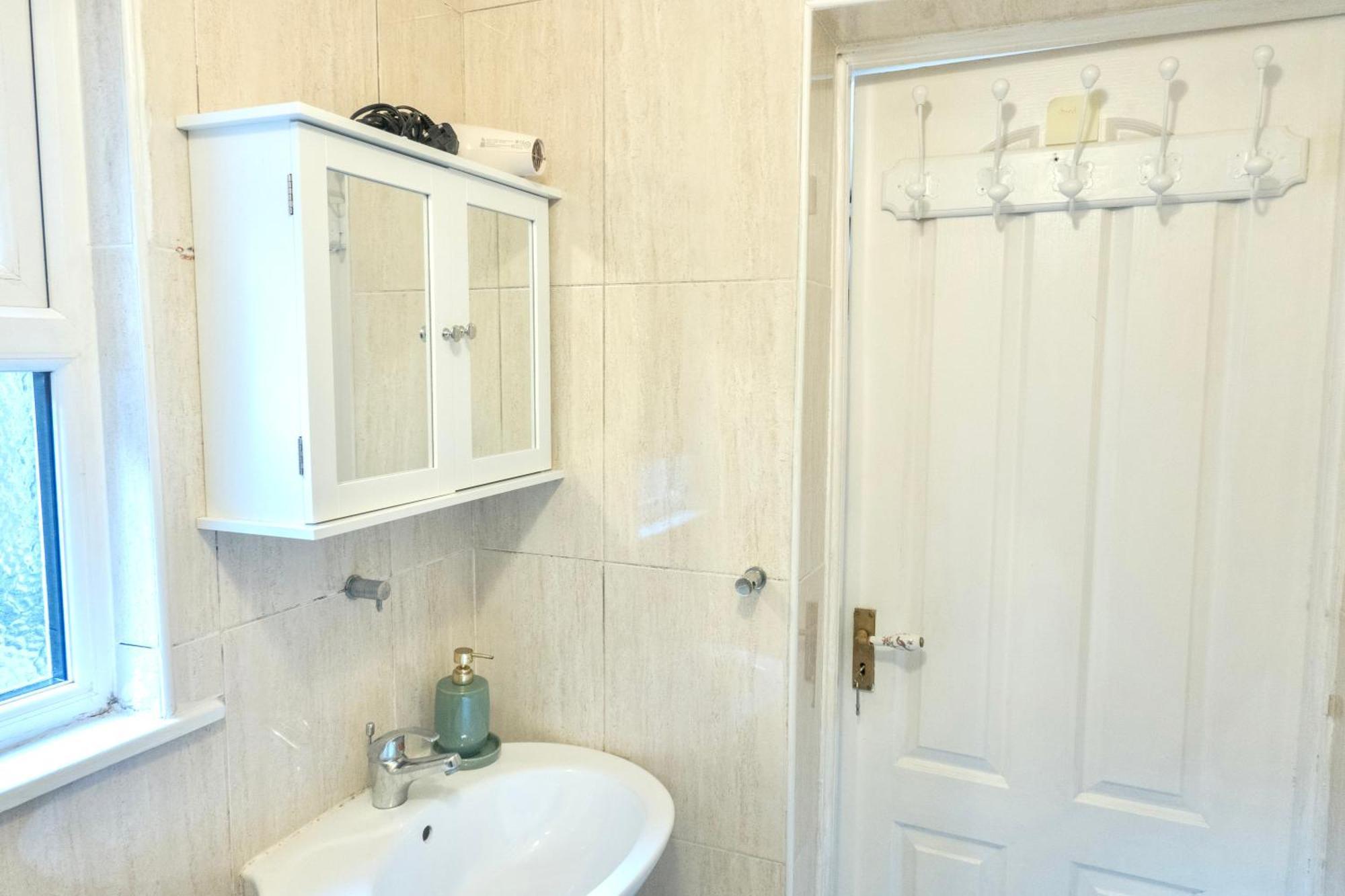 Centre D1 - 2 Bedroom Spacious Modern Duplex House * Dublin