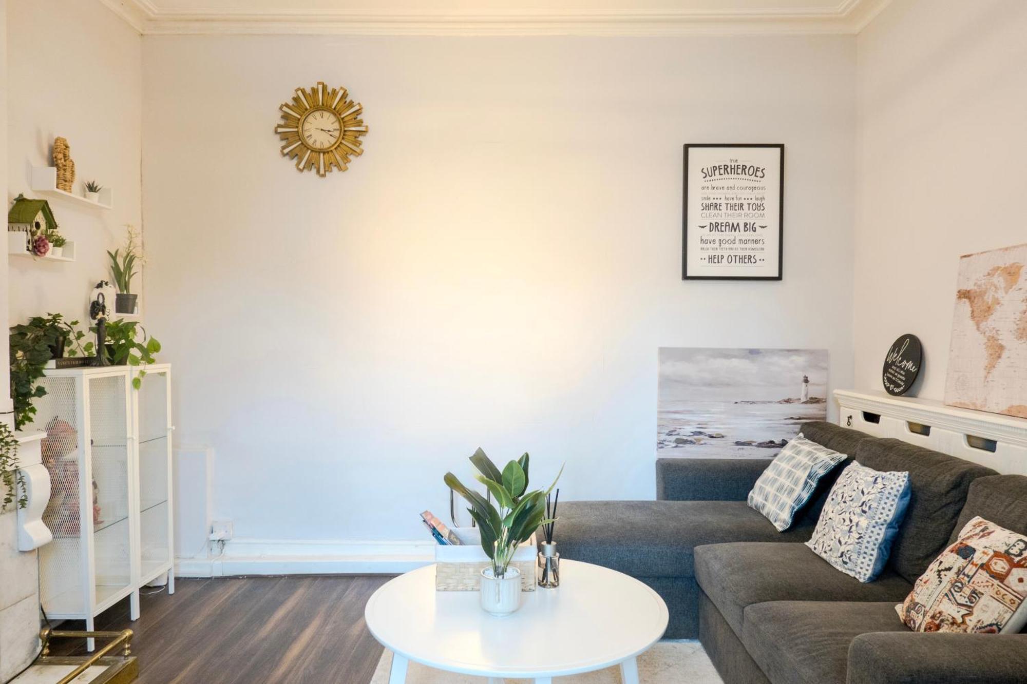 Centre D1 - 2 Bedroom Spacious Modern Duplex House *