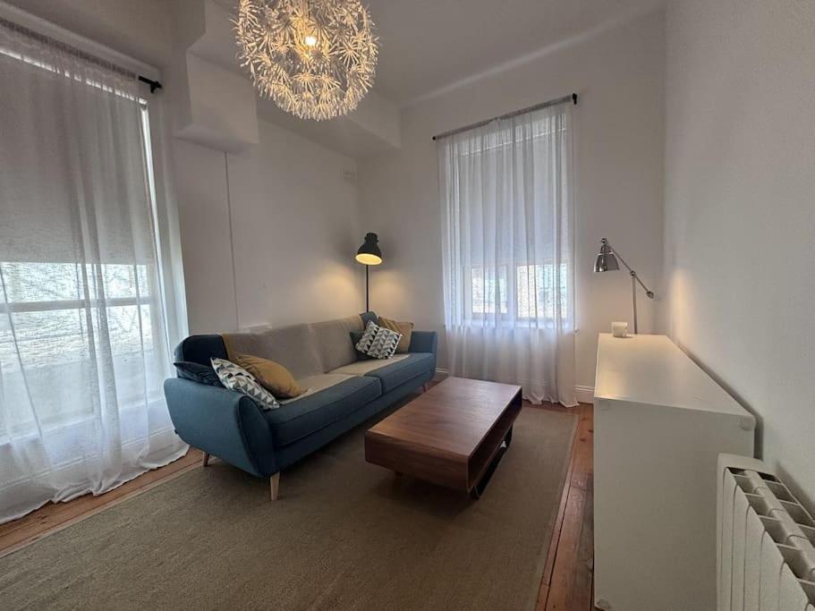 Stylish 2 Bedroom 2 Apartment