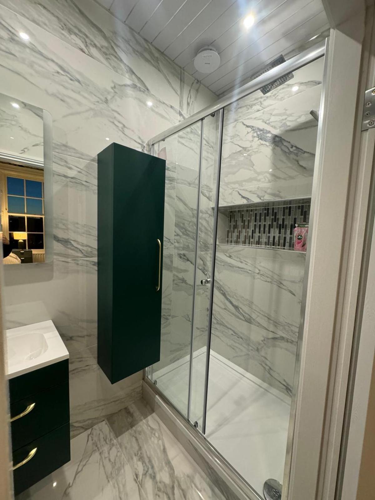 Deluxe Georgian 1 Private *