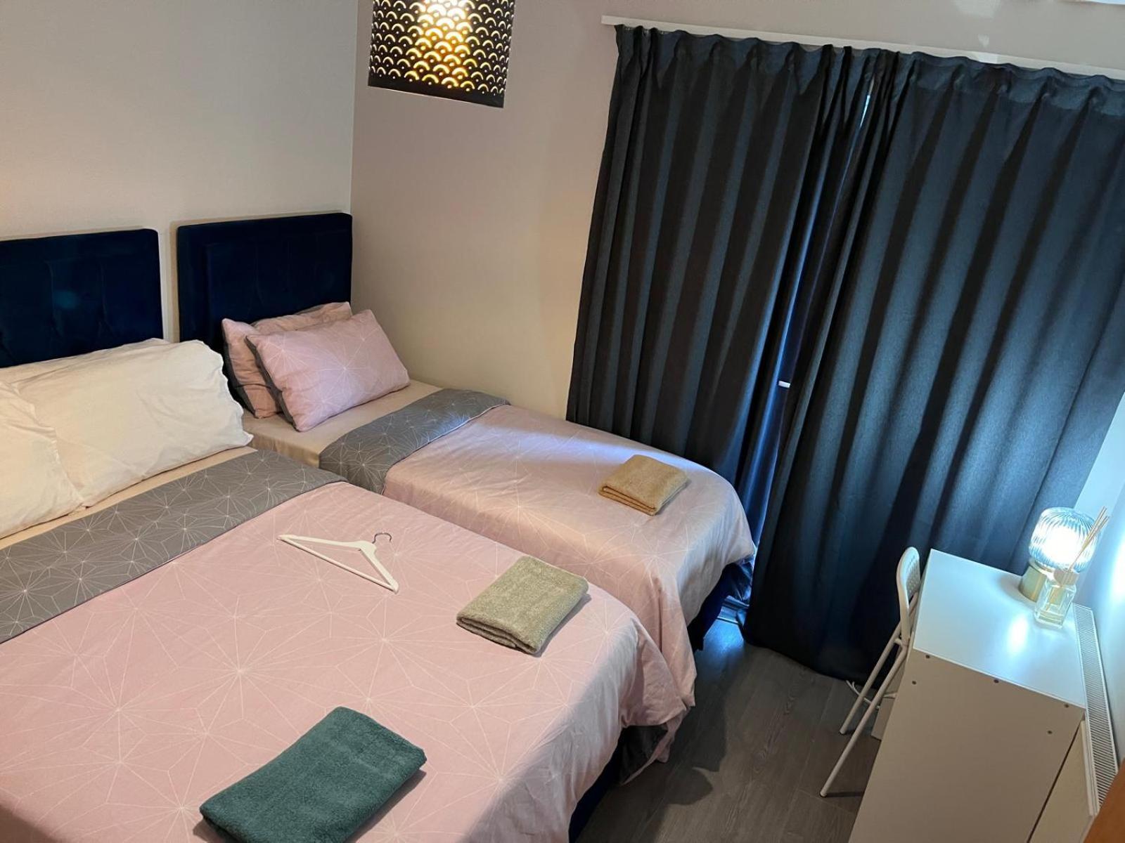Lovely Twin With Ensuite Bathroom 15 Mins From Airport Privatunterkunft Dublin