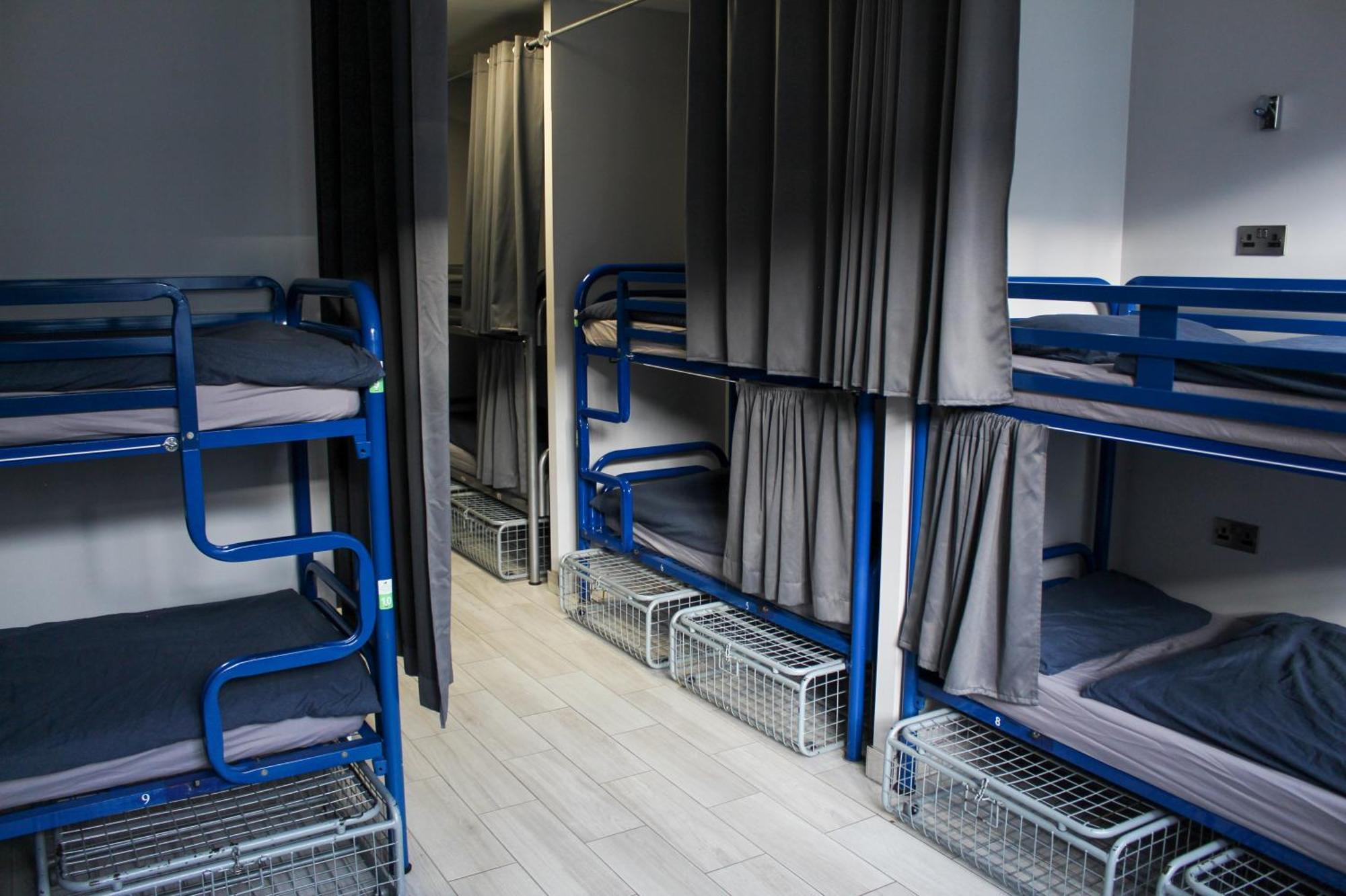 Hostel Abbey Court *