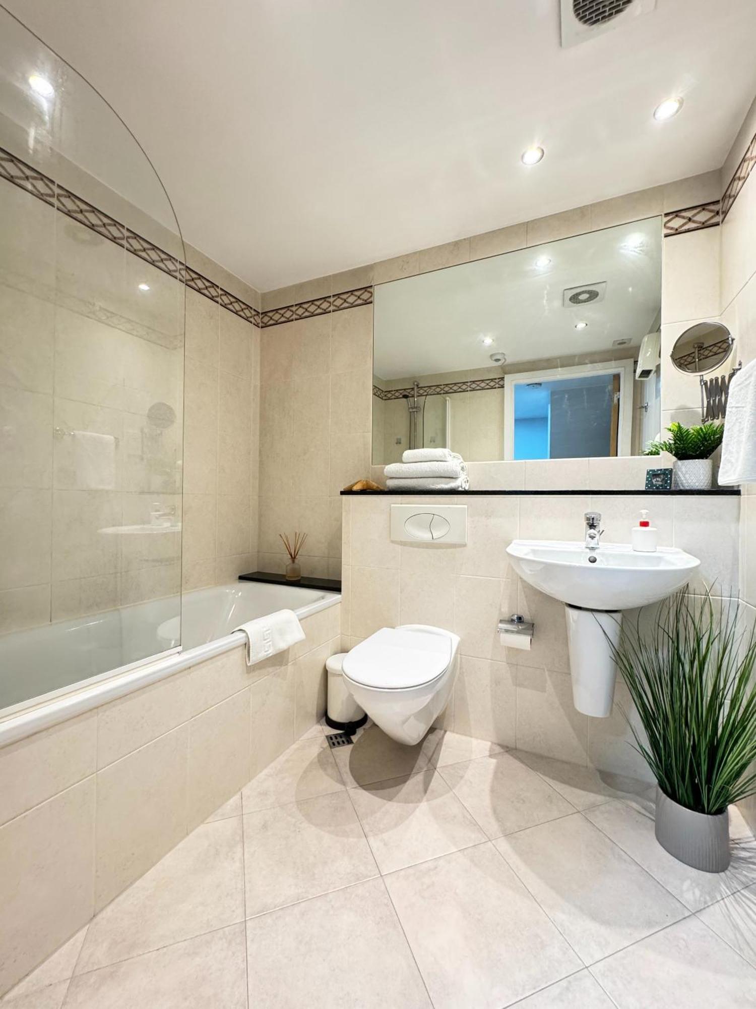 Docklands Waterfront Luxury Dublin