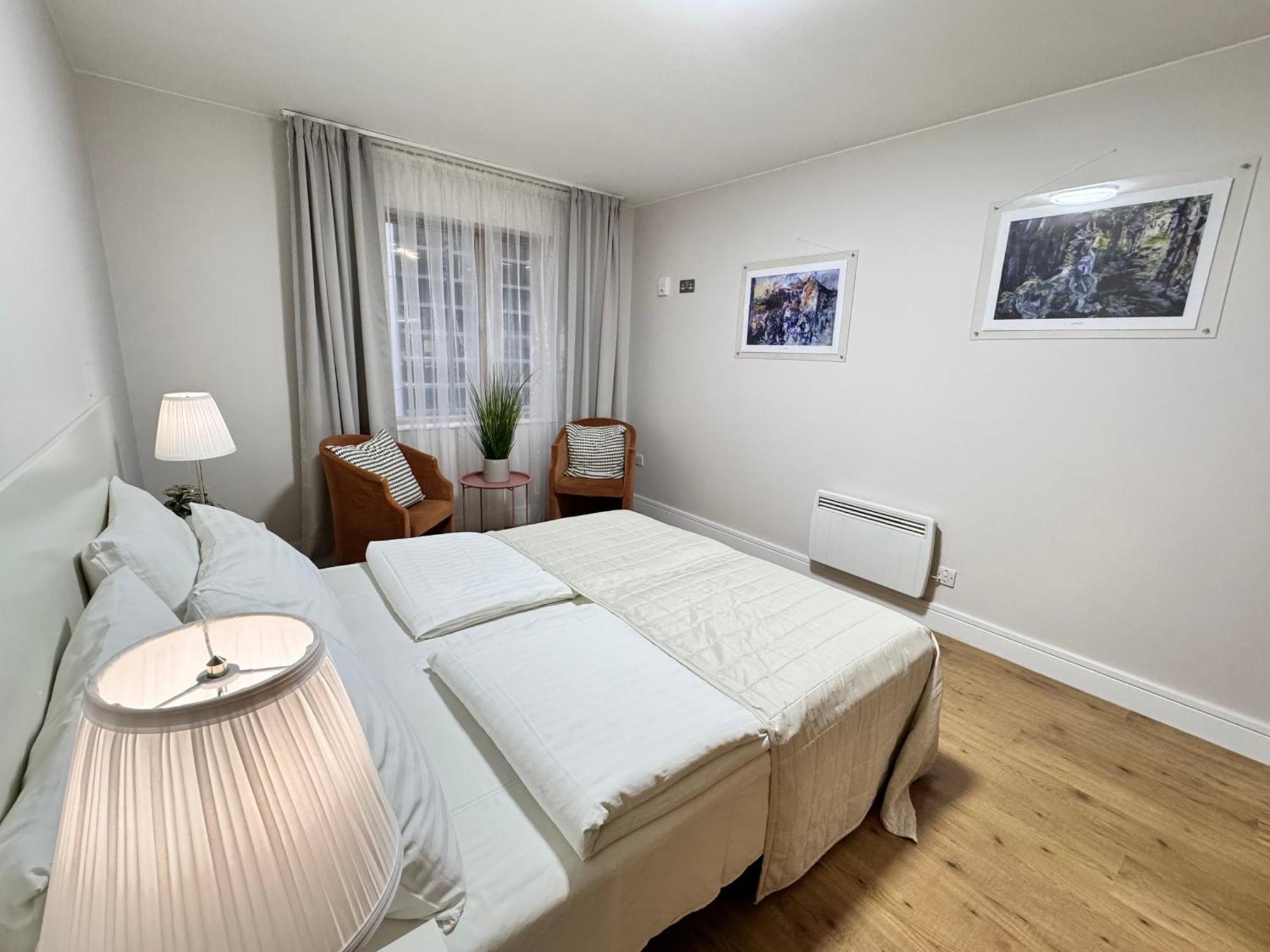 Docklands Waterfront Luxury Apartment *
