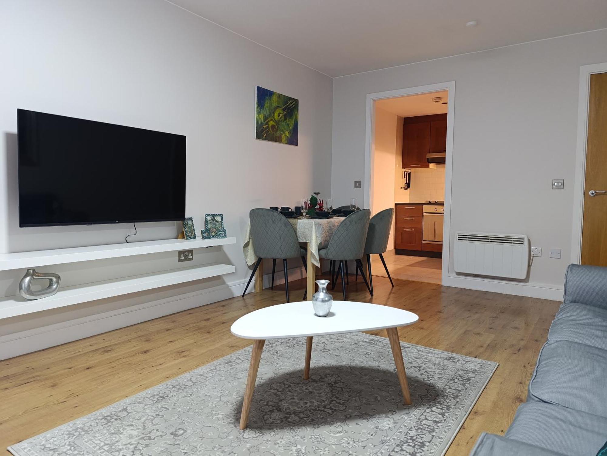 Docklands Waterfront Luxury Apartment *