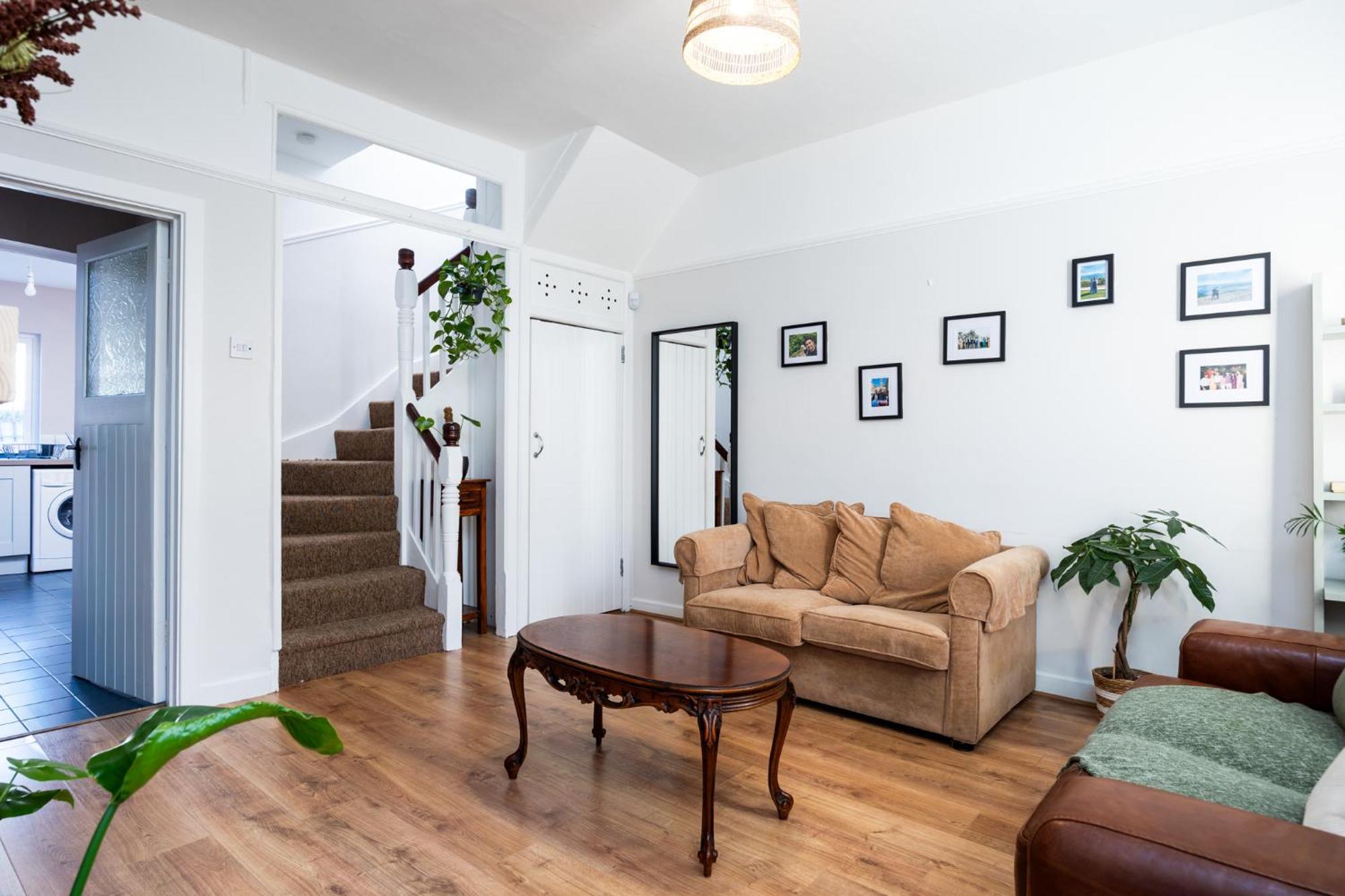 Boho Chic 1br House - 3 Min Walk To Bus Stops *