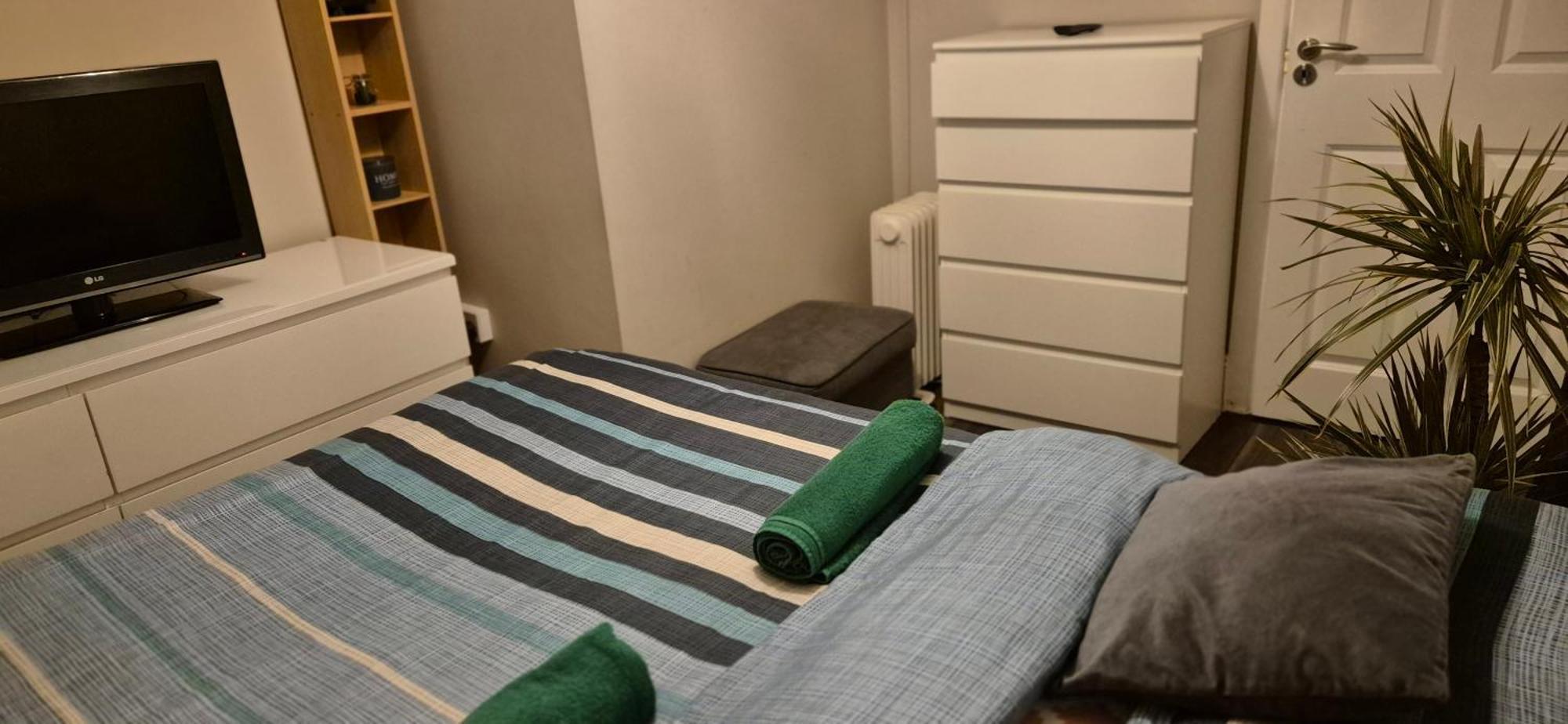 Holiday home Whole Private Flat - *