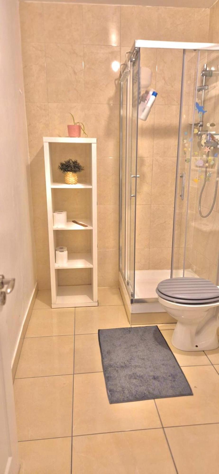 Whole Private Flat - Holiday home