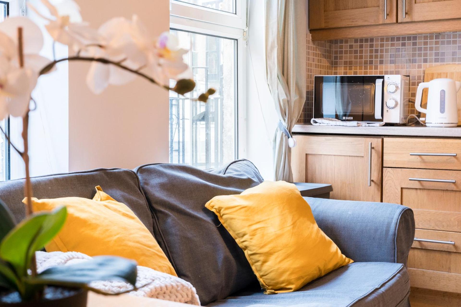 Apartment In The Heart Of *