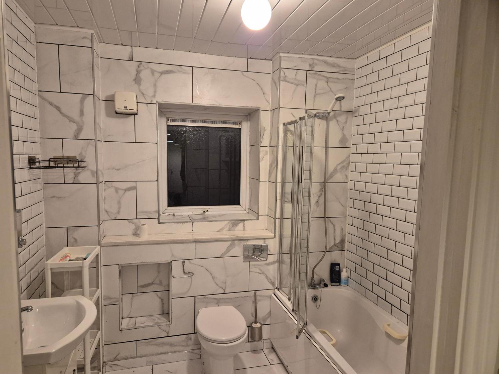 Unique Room Close To Tramline