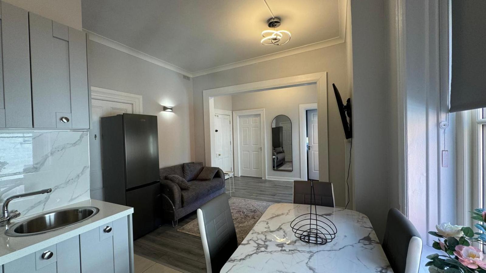 Apartment Modern 2-bedroom Apartment-dublin Dublin