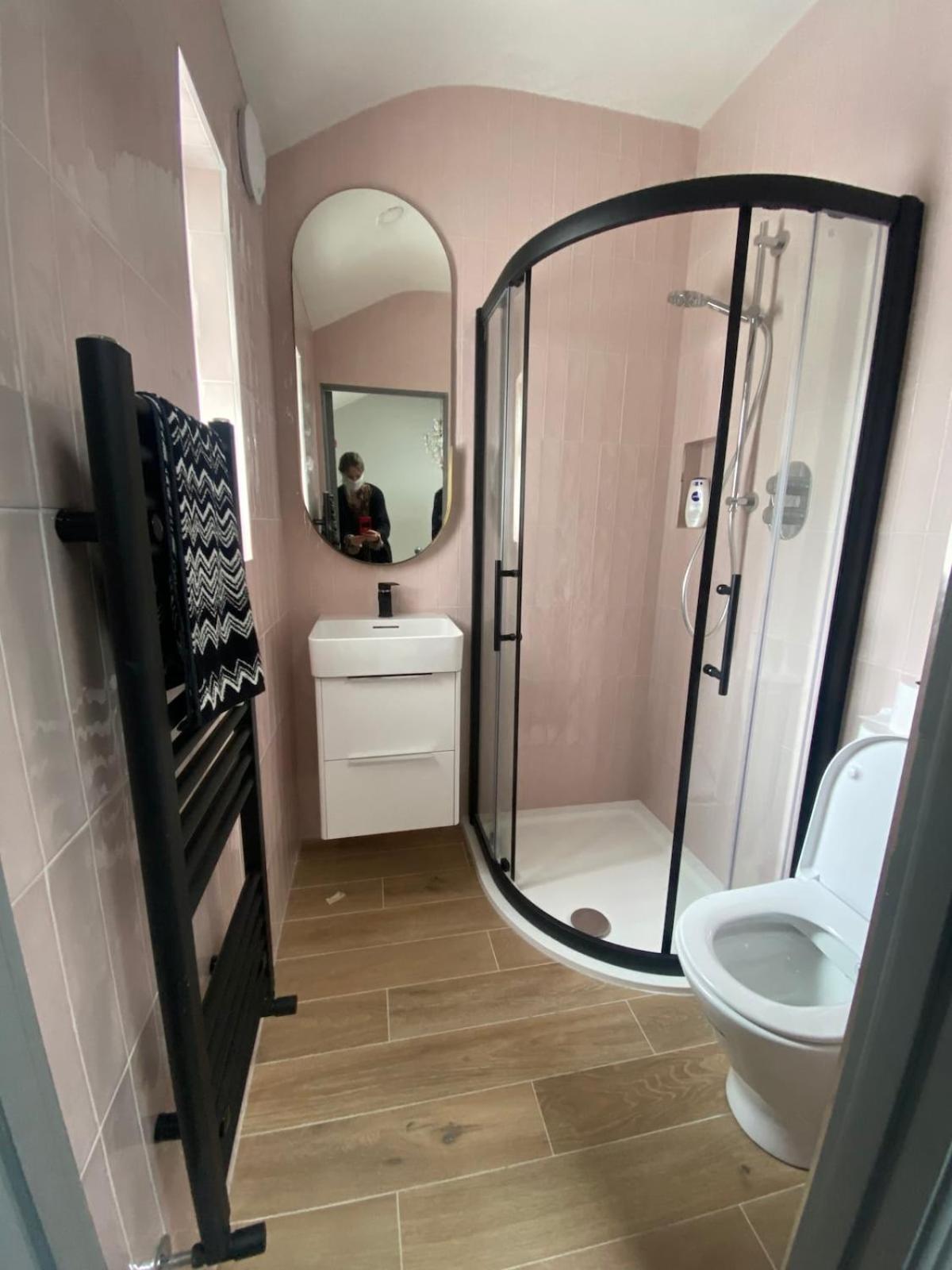 Stylish Centre House, Perfectly Located *