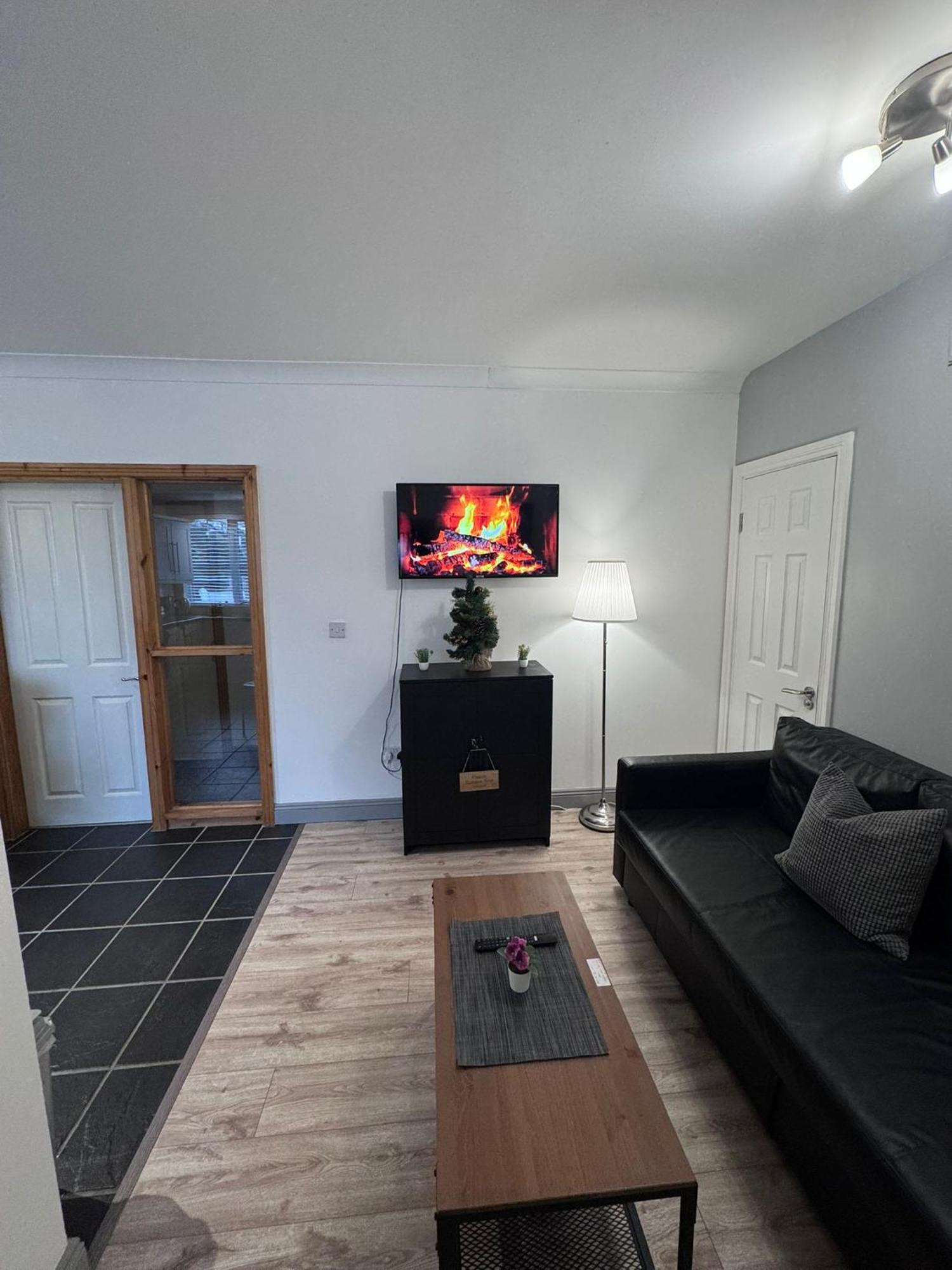 Apartment Modern Good Distance From And Airport 4people Dublin