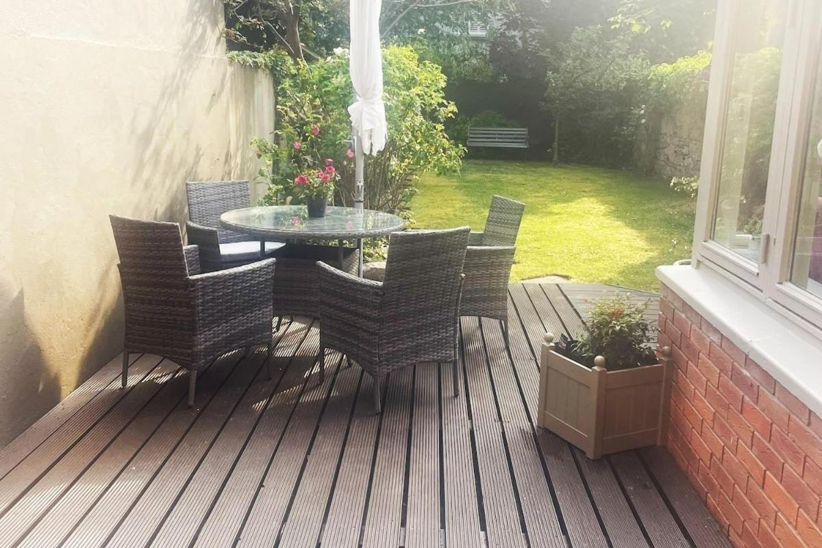 Townhouse In 4 - Check Connttact From Photos For Details ! Close To ! Ferienhaus *