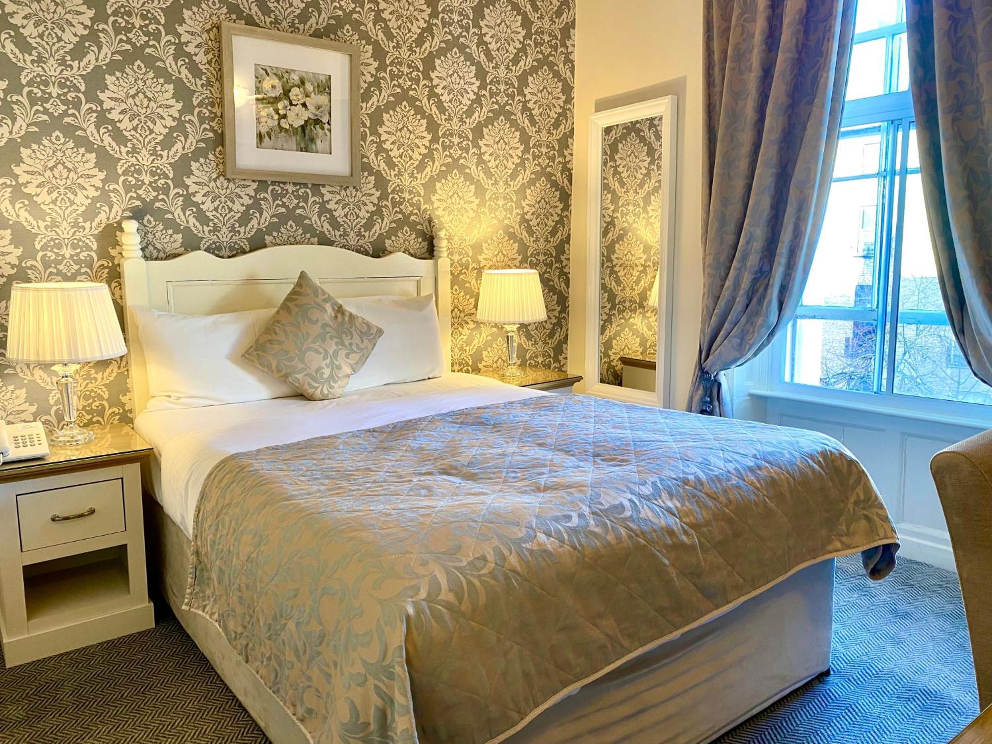 Baggot Court Townhouse 3*