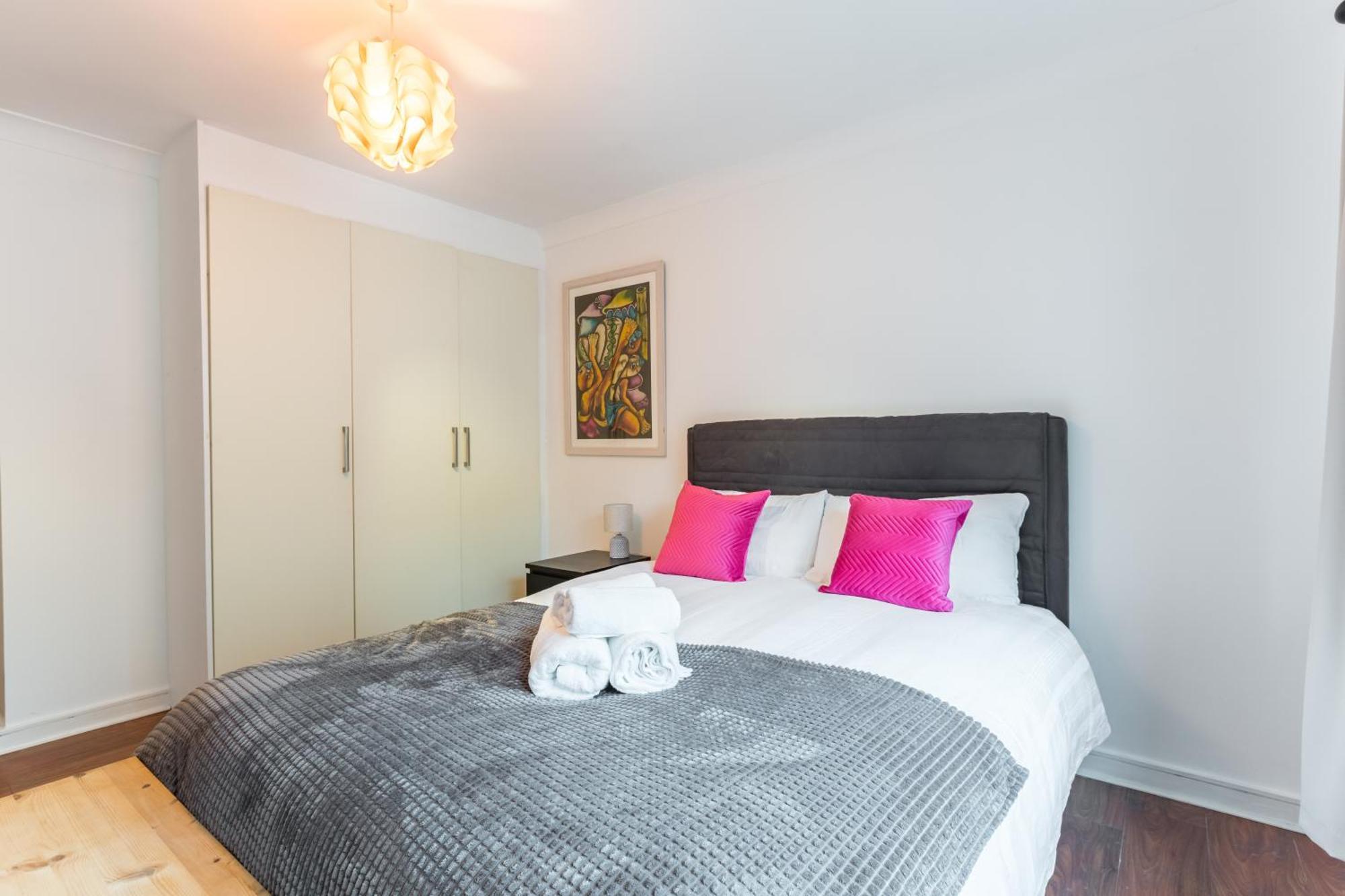 Apartment Bright, Spacious Centre *