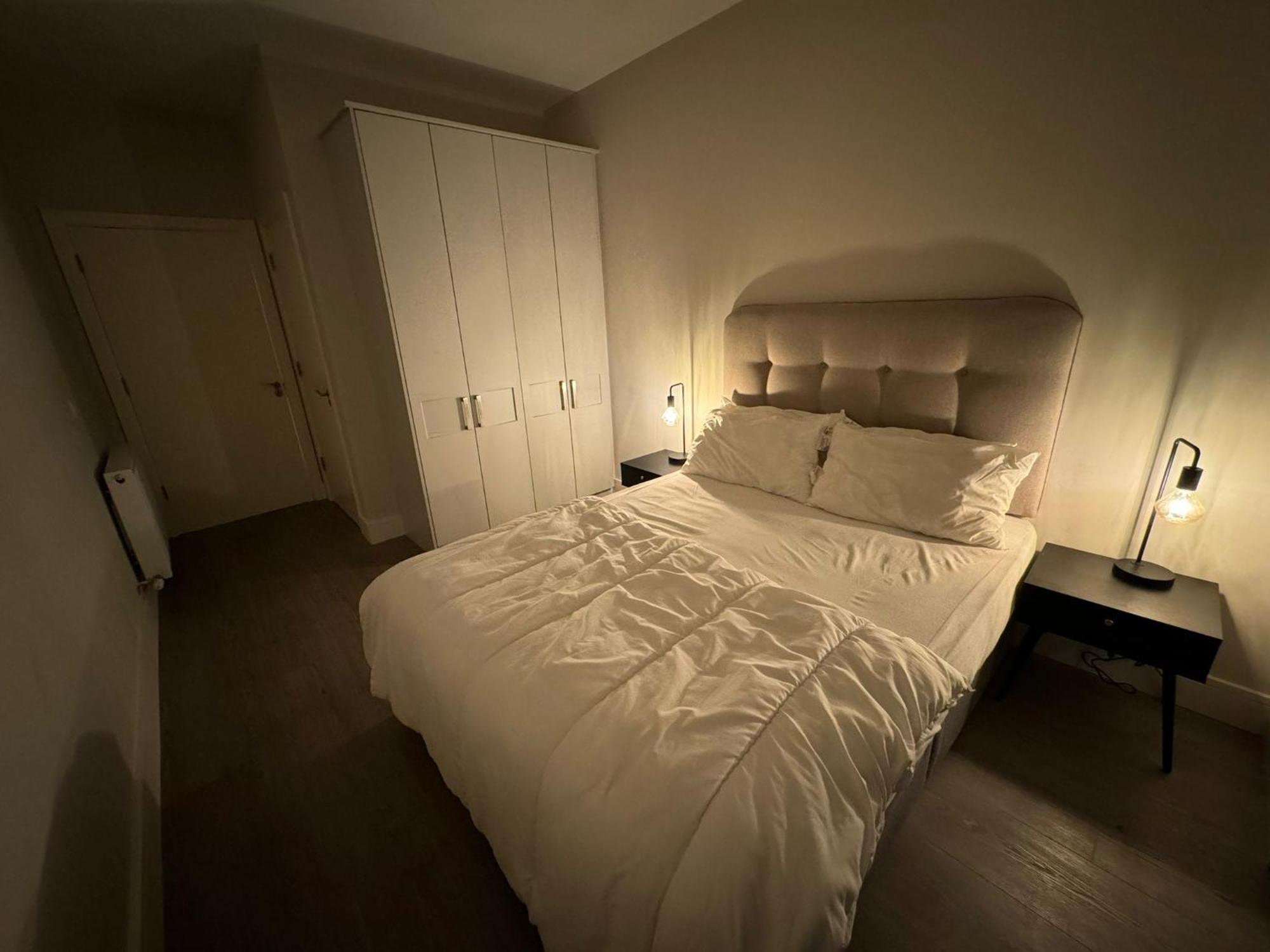 Homestay King Size With Private Bathroom Dublin