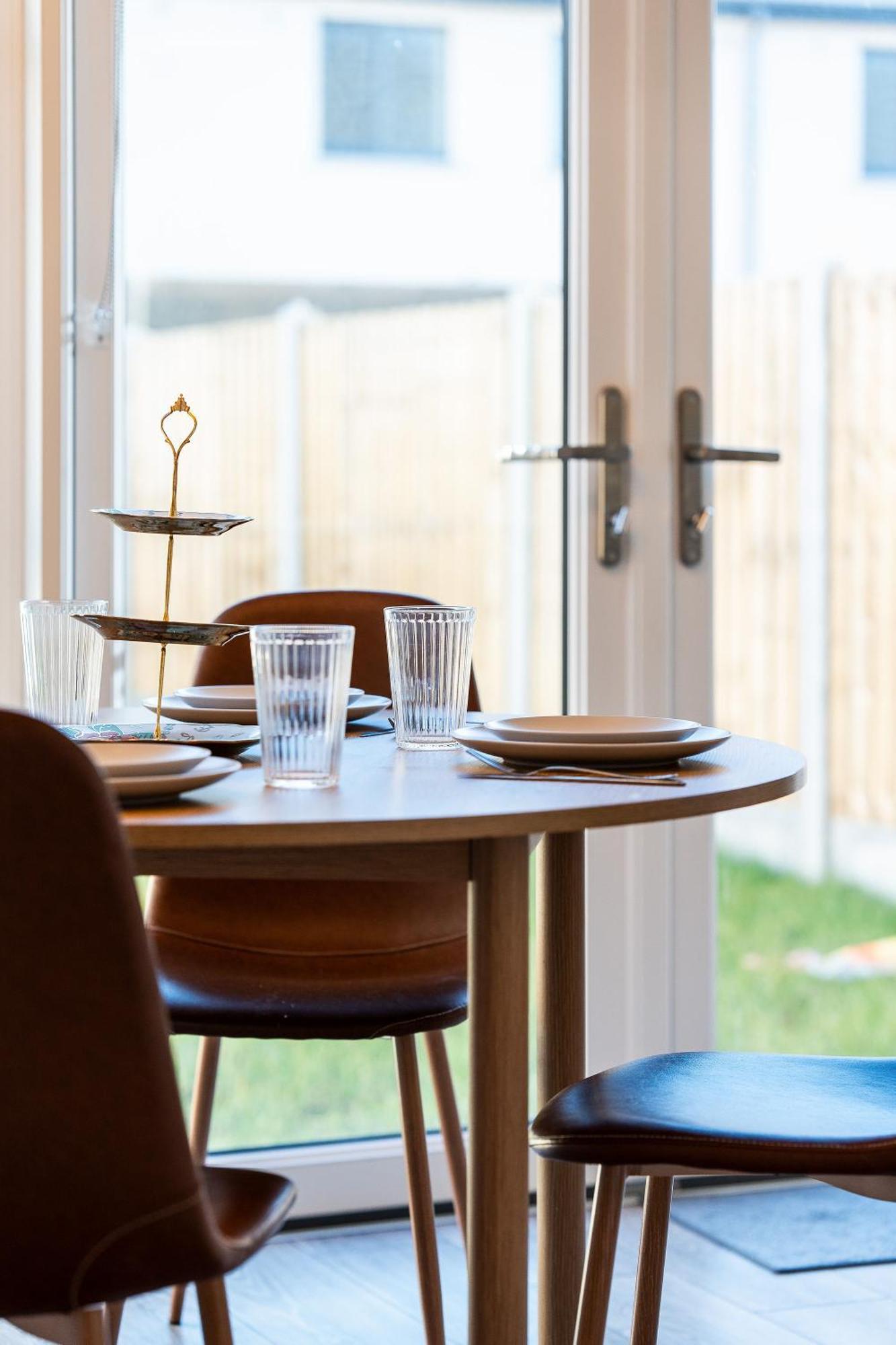 Citywest Contractor Housing - Sleeps 5 Vakantiehuis Dublin