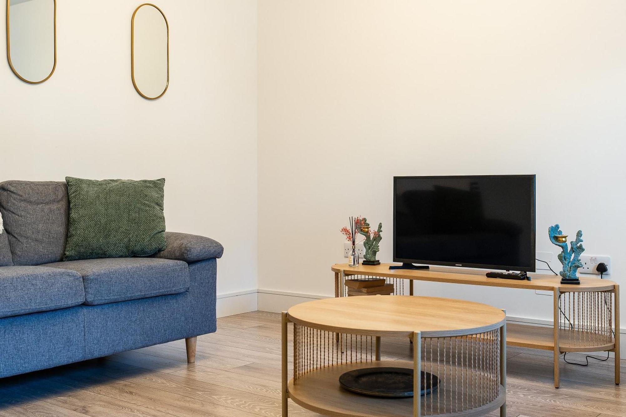 Vakantiehuis Citywest Contractor Housing - Sleeps 5