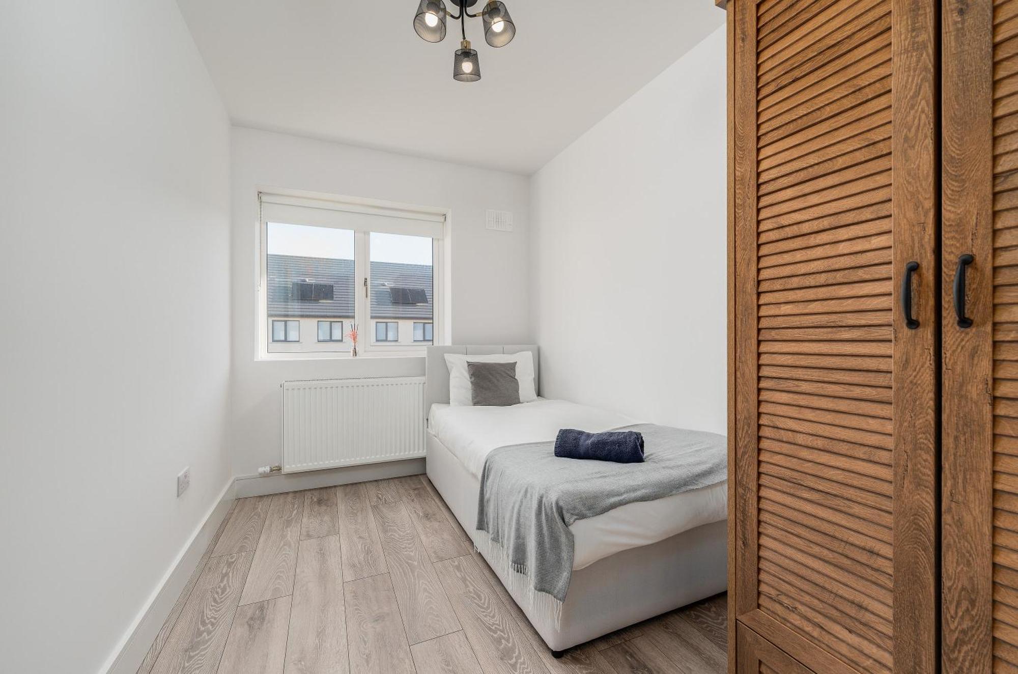 Vakantiehuis Citywest Contractor Housing - Sleeps 5 *