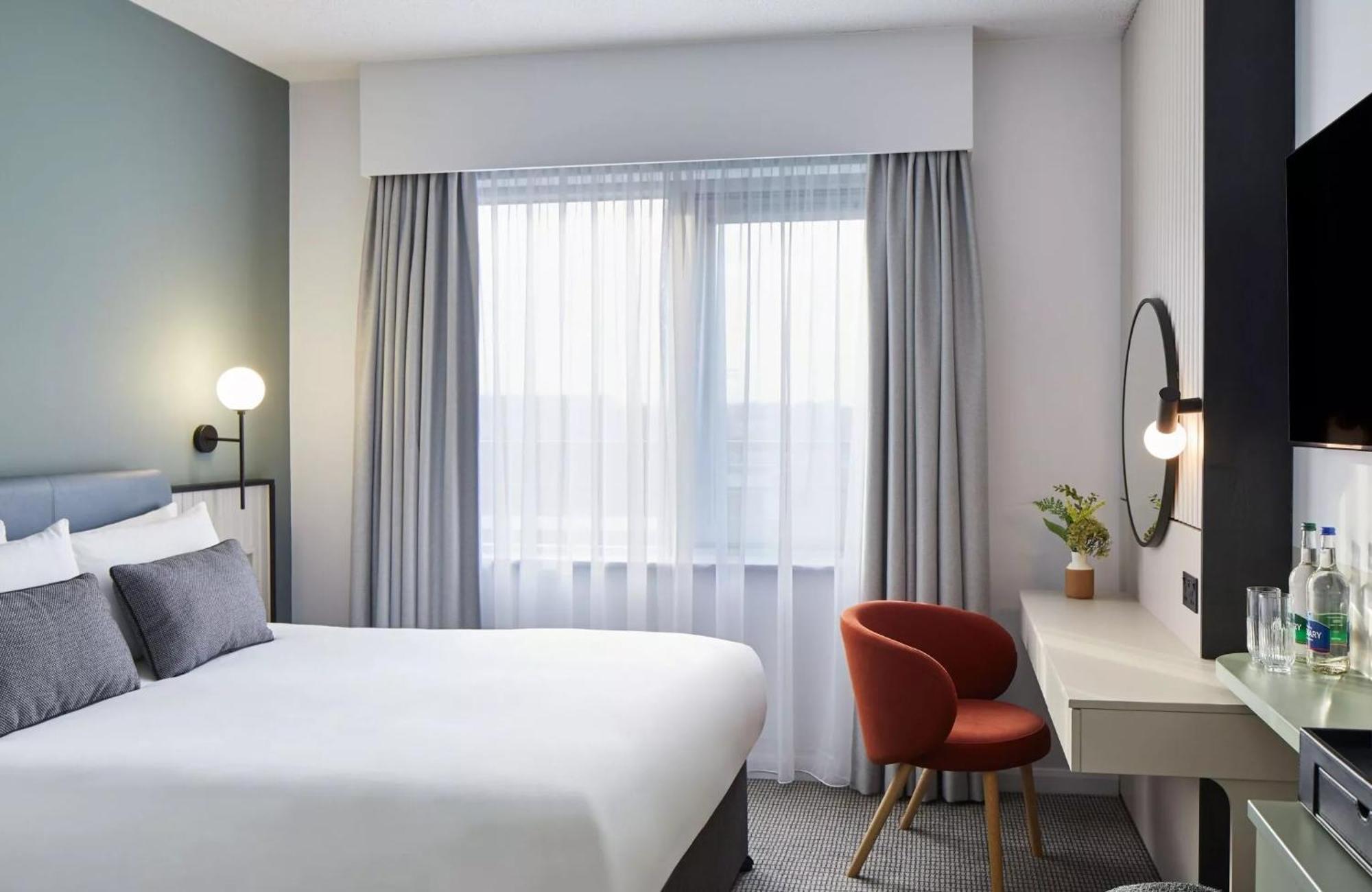 Leonardo Parnell Street 4*