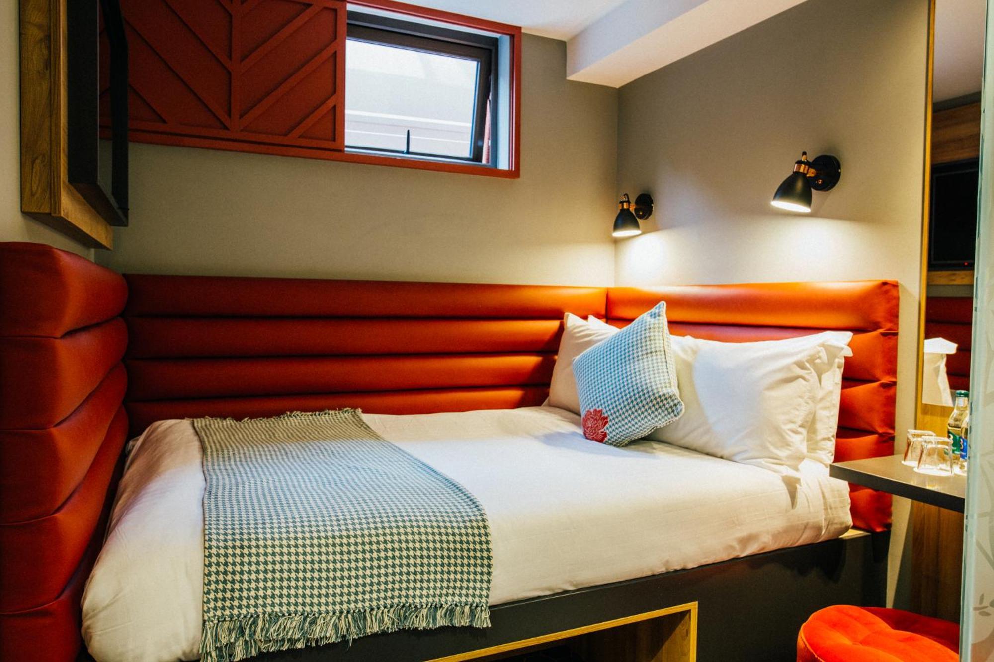 Hotel Iveagh Garden 4*