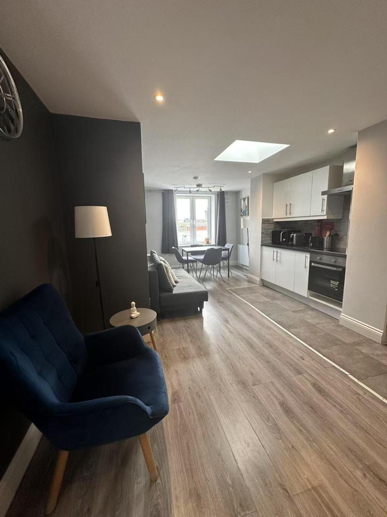 Green City One Double Bed Apartment *