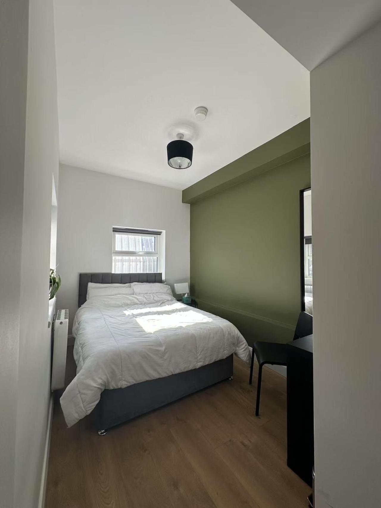 Abbey Apartment *