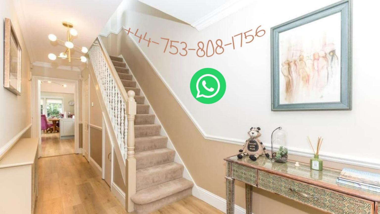 Townhouse In 4 - Check Connttact From Photos For Details ! Close To !