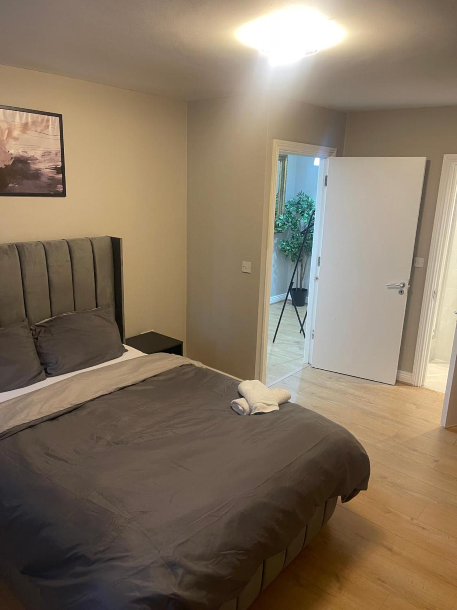 Charming Flat In North * Dublin