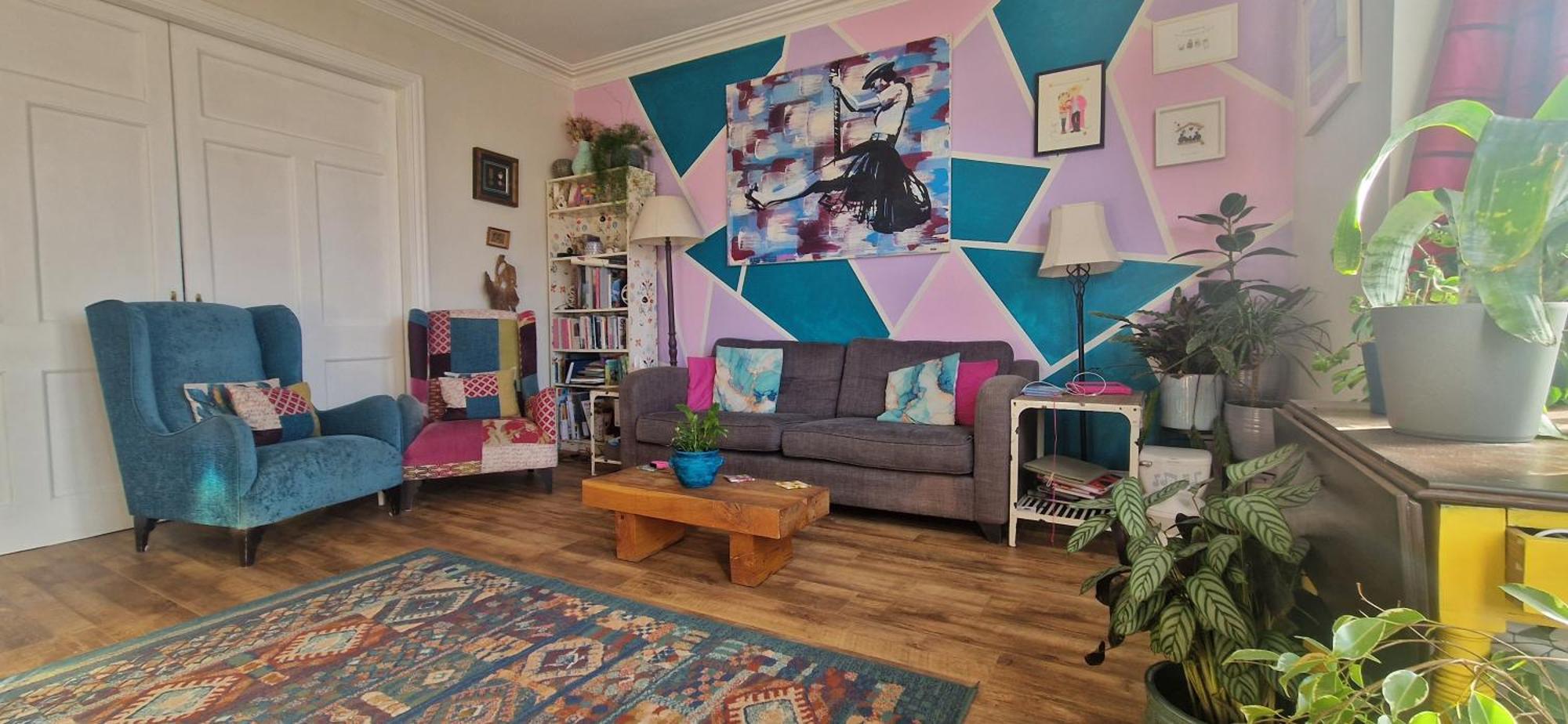 Large & Colourful Family 4bd With Kids Playground Holiday home