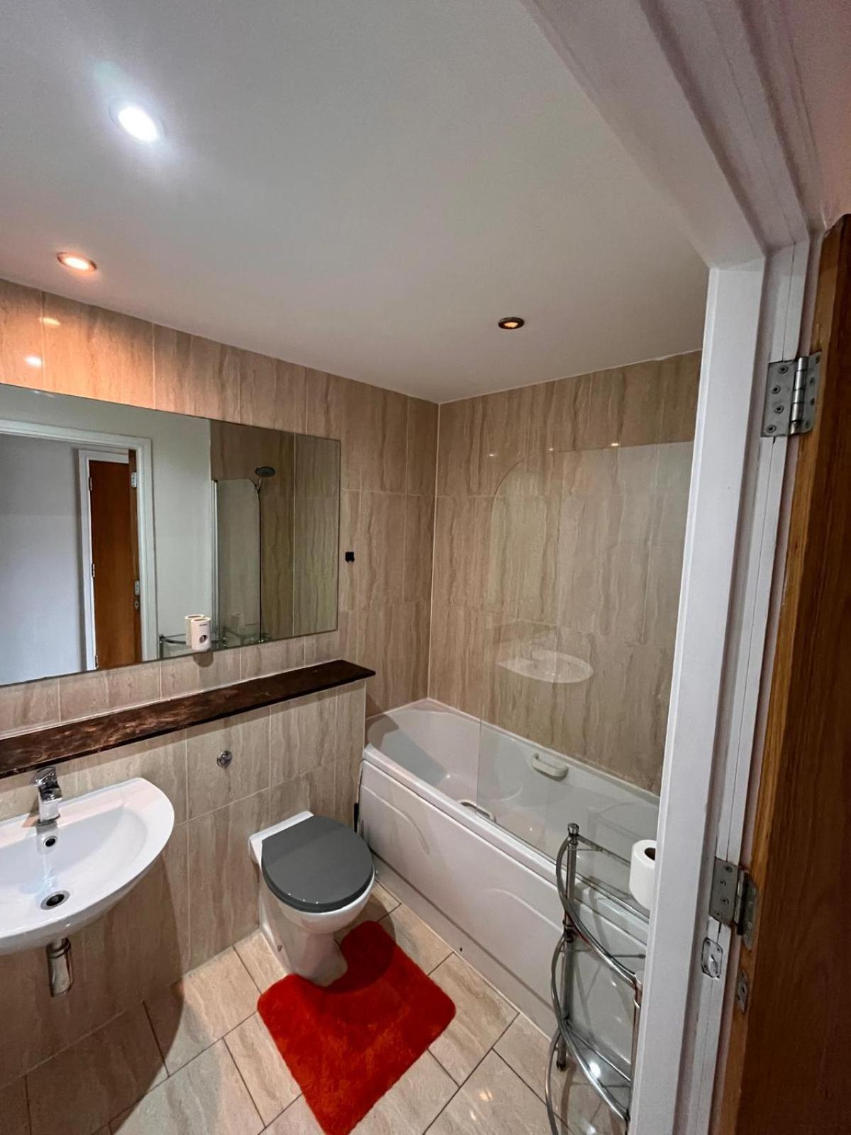 Guest house Superb Double Near Airport *