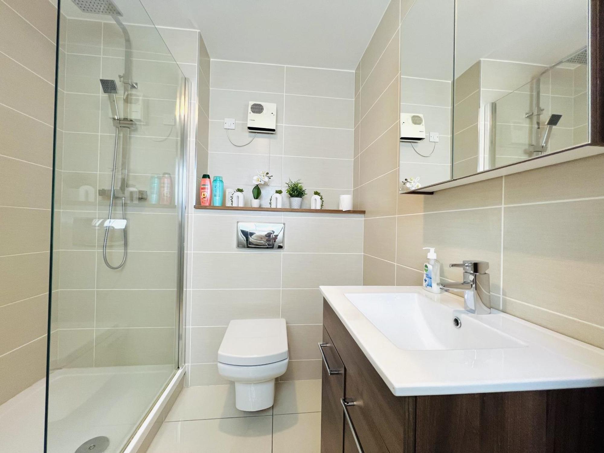 Lovely Spacious At Temple Bar Apartment